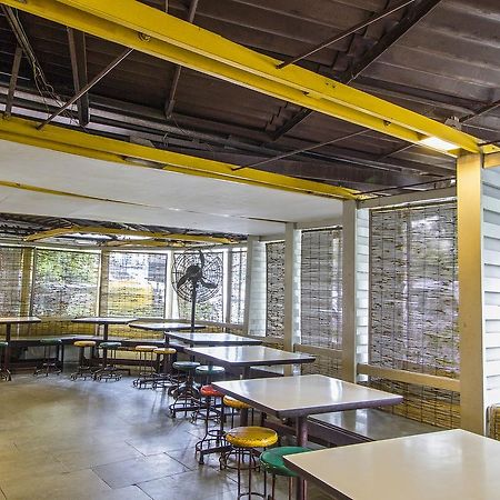 Fabexpress Kalyan - Nr Dairy Dan Circle Hotel Вадодара Екстериор снимка