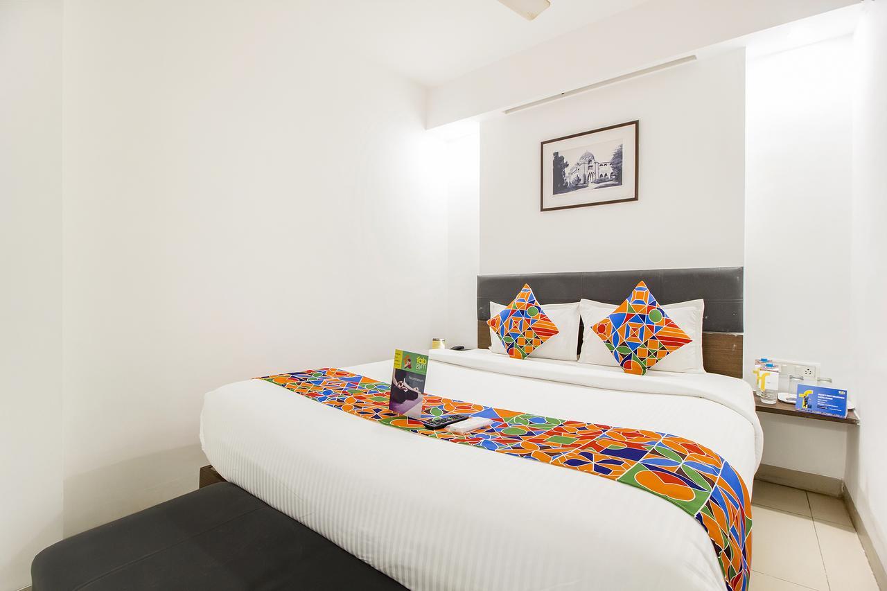 Fabexpress Kalyan - Nr Dairy Dan Circle Hotel Вадодара Екстериор снимка